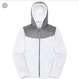 The North Face white Girls’ Oso Hoodie